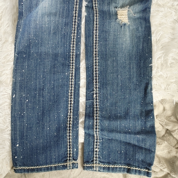 Almost Famous Splatter Distressed Jeans - Picture 4 of 7